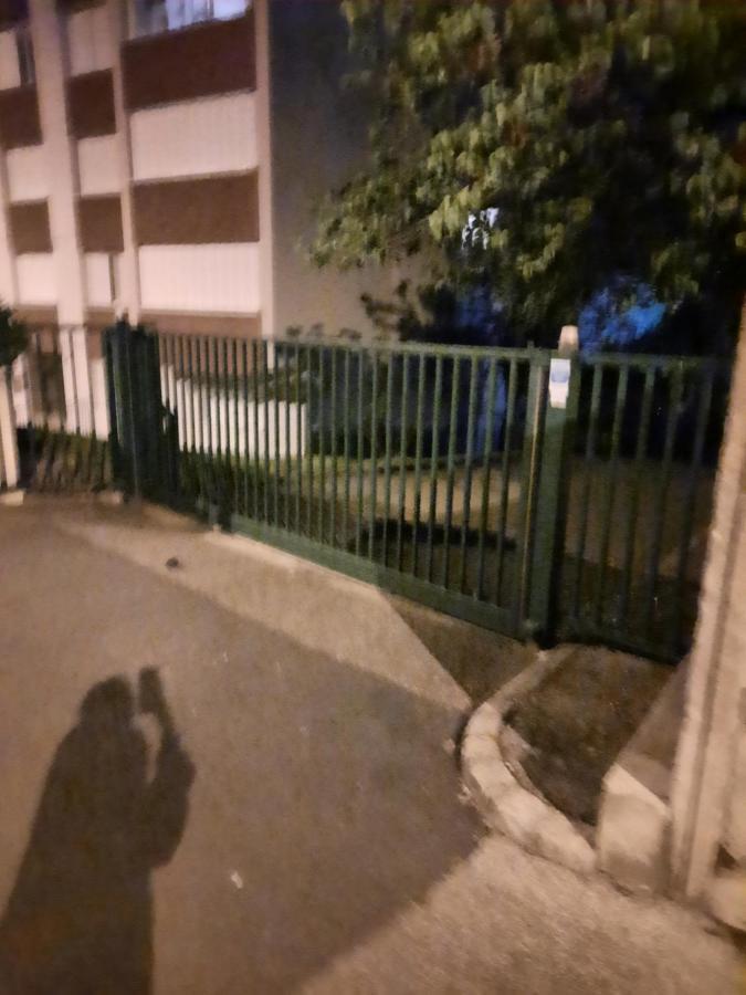 Grand Appartement Fonctionnel Et Calme Sur Lyon8 A 2 Pas Du Metro Dış mekan fotoğraf